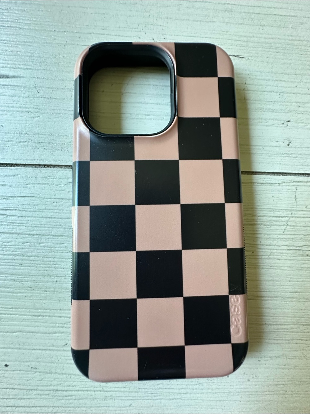 Casely iPhone 14 Pro Checkered Case